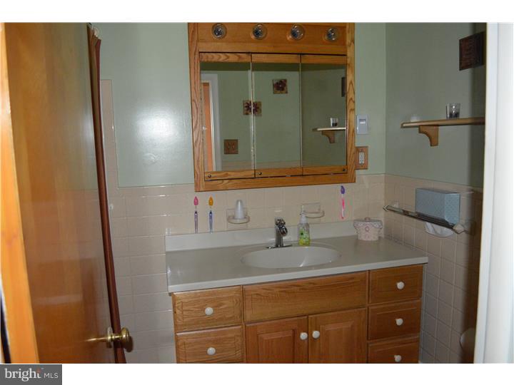 825 Davisville Road Southampton, PA 18966 - Photo 21 of 25 Bathroom
