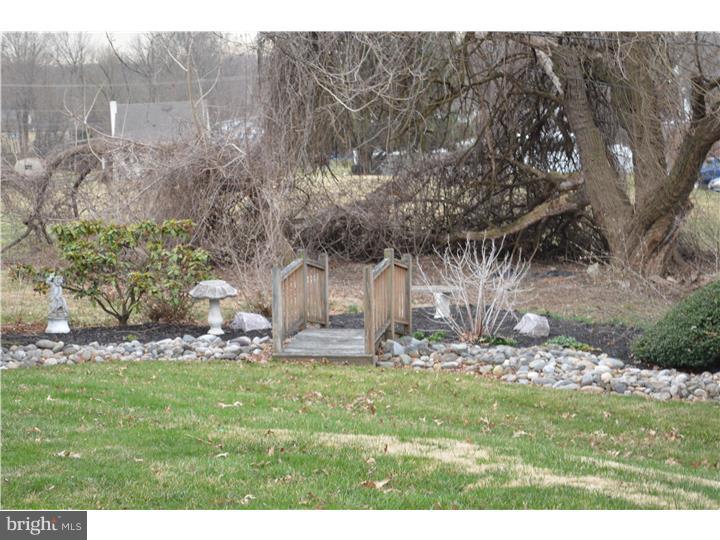 825 Davisville Road Southampton, PA 18966 - Photo 6 of 25 View in Back
