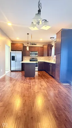 $2,300 | 4674 West Chert Drive, New Palestine, IN 46163