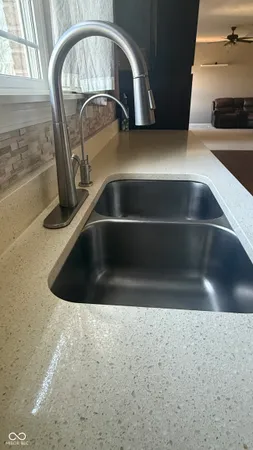 $2,300 | 4674 West Chert Drive, New Palestine, IN 46163