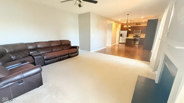 $2,300 | 4674 West Chert Drive, New Palestine, IN 46163