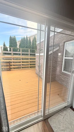 $2,300 | 4674 West Chert Drive, New Palestine, IN 46163