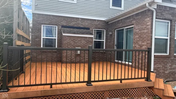 $2,300 | 4674 West Chert Drive, New Palestine, IN 46163