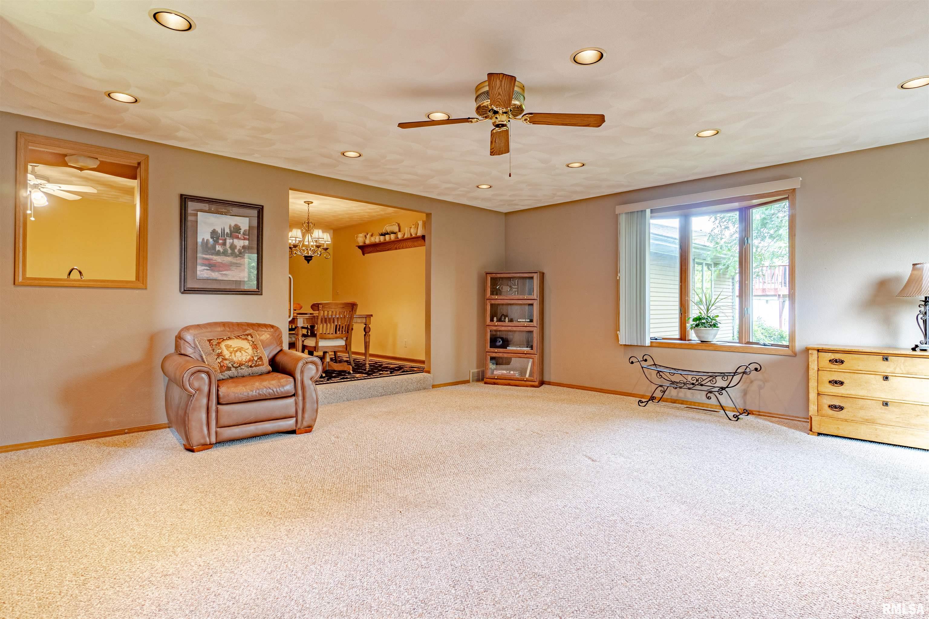 1408 Highview Road East Peoria, IL 61611 - Photo 4 of 27 Gallery Image 4