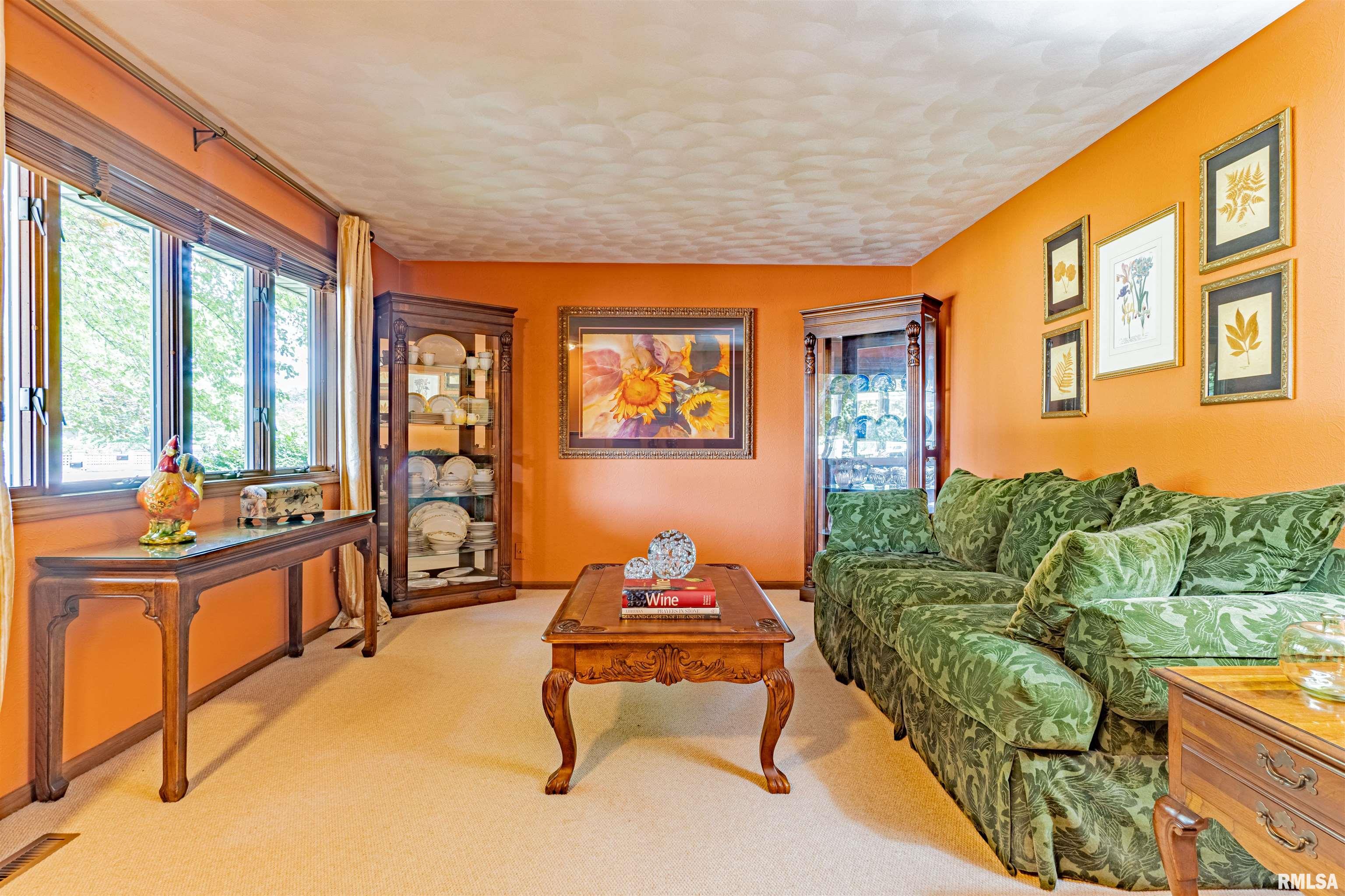 1408 Highview Road East Peoria, IL 61611 - Photo 6 of 27 Gallery Image 6