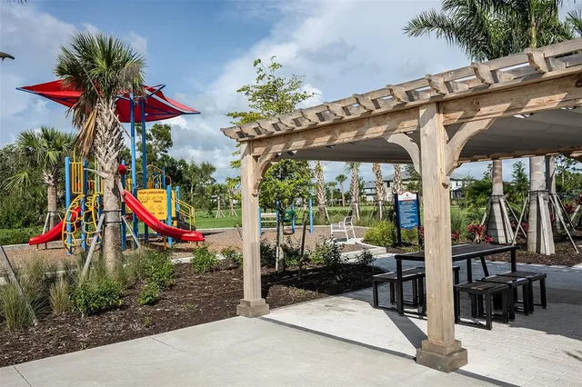 $429,000 | 17375 Moonflower Drive, Unit 201, Venice, FL 34293