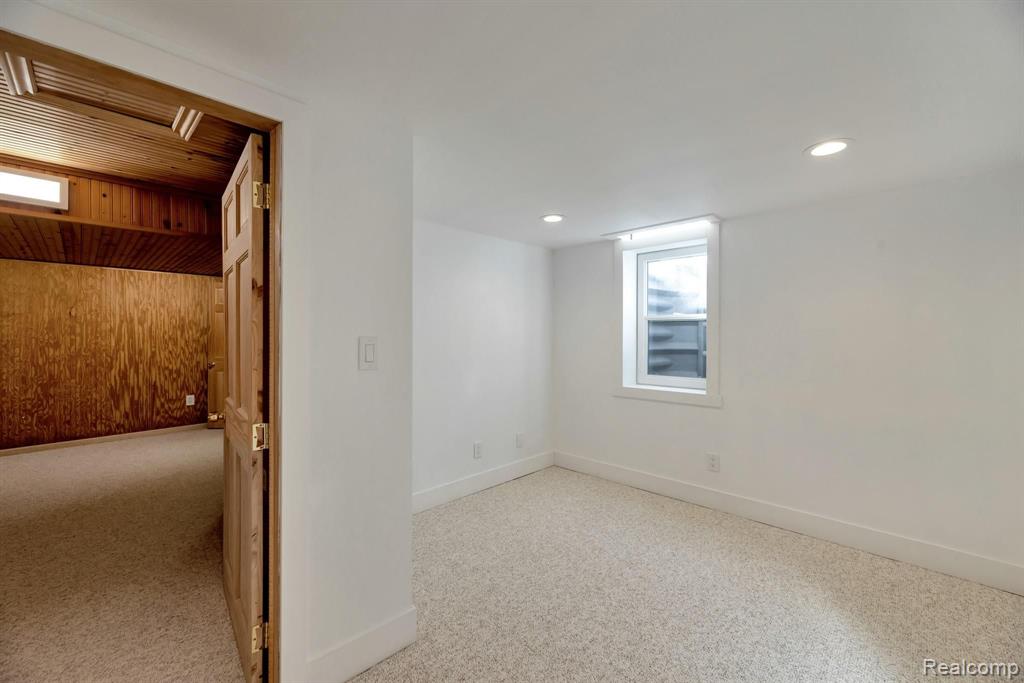 3809 Mark Orr Road Royal Oak, MI 48073 - Photo 23 of 30