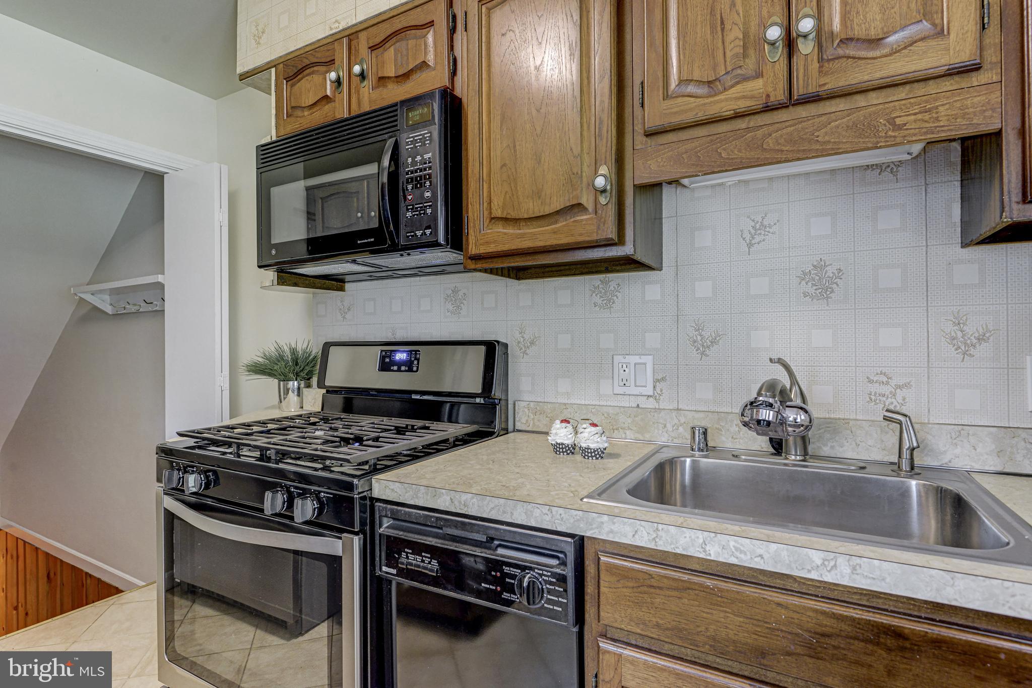 11917 Centerhill Street Silver Spring, MD 20902 - Photo 10 of 29 Gallery Image 10