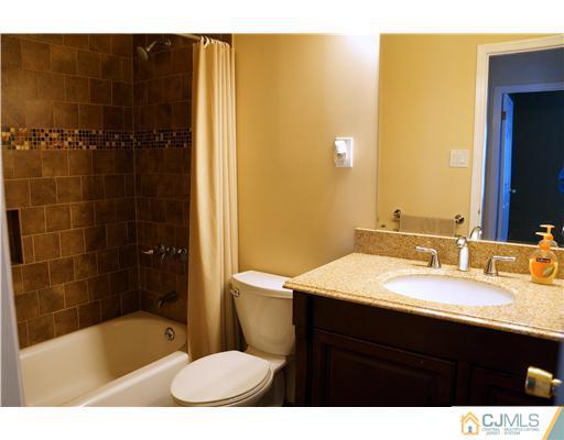 61 Buck Road East Brunswick, NJ 08816 - Photo 14 of 22 Gallery Image 14