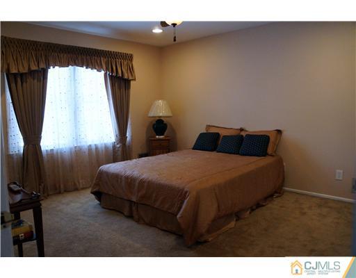 61 Buck Road East Brunswick, NJ 08816 - Photo 20 of 22 Gallery Image 20