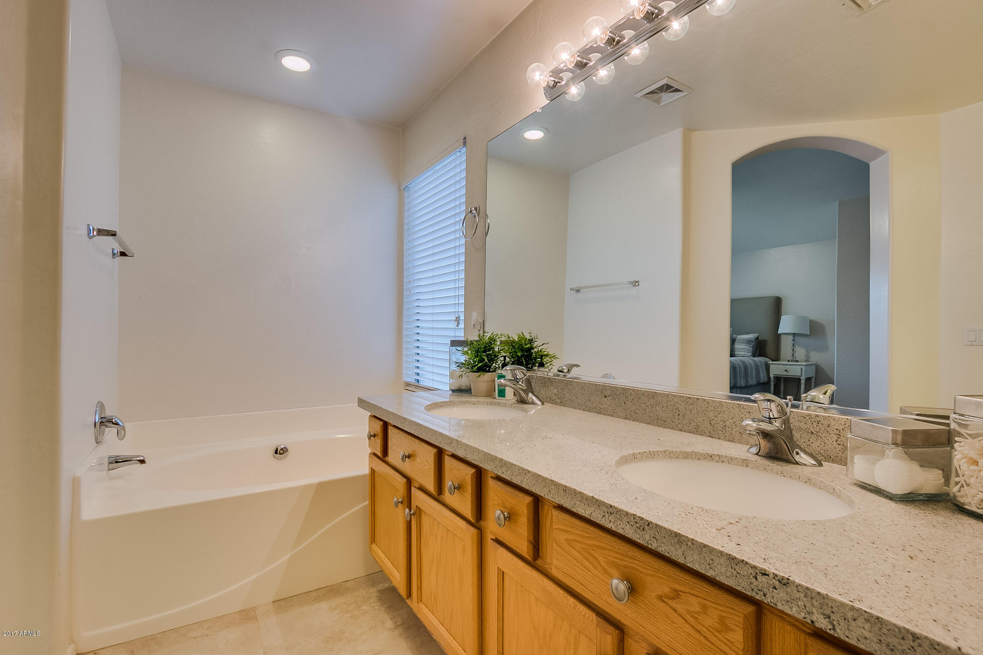 3305 East Hampton Lane Gilbert, AZ 85295 - Photo 14 of 28 Hampton-17