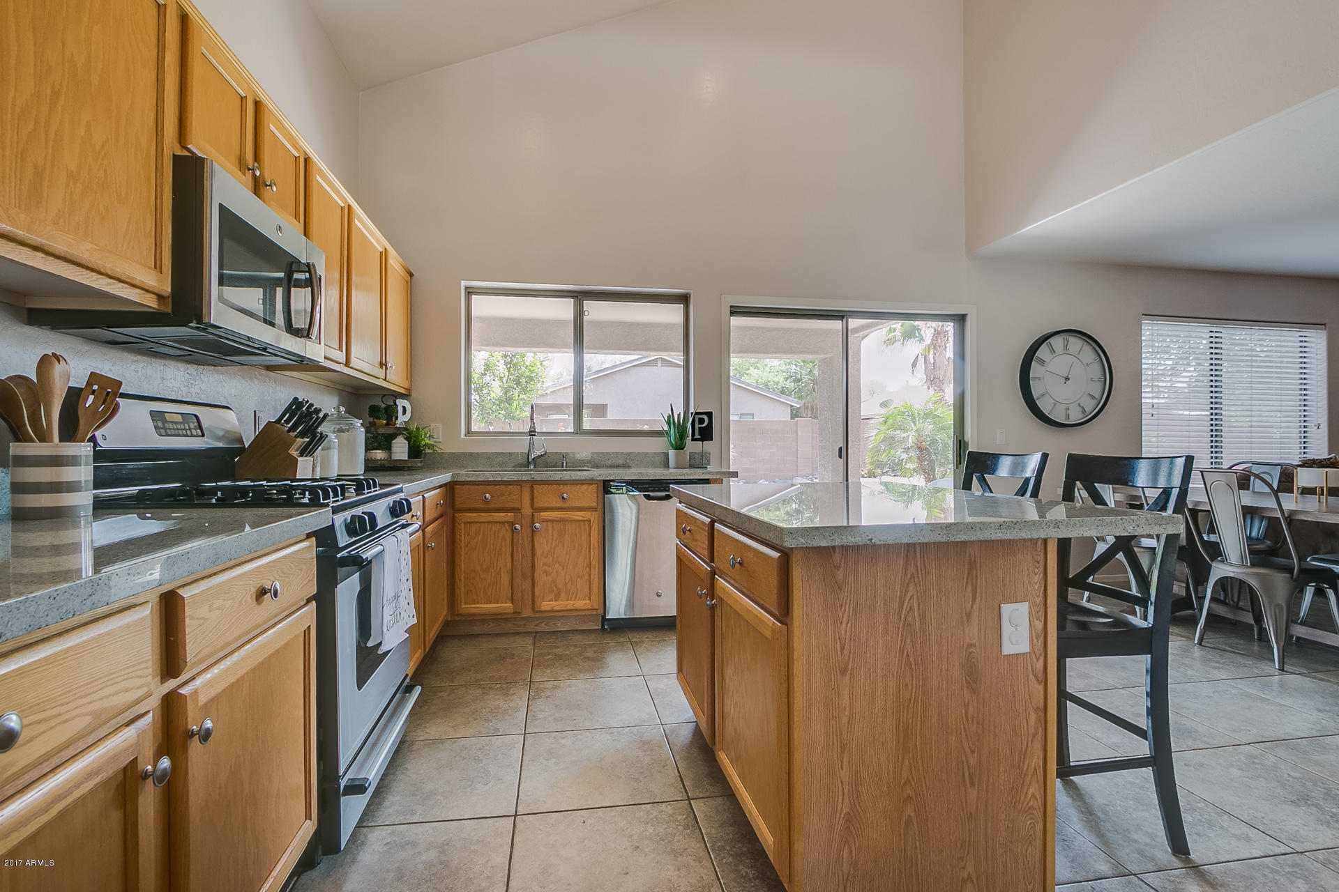 3305 East Hampton Lane Gilbert, AZ 85295 - Photo 9 of 28 Hampton-29