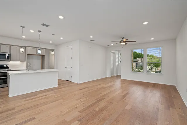 $399,000 | 150 Roaming Rock Trail, Unit 101, San Marcos, TX 78666