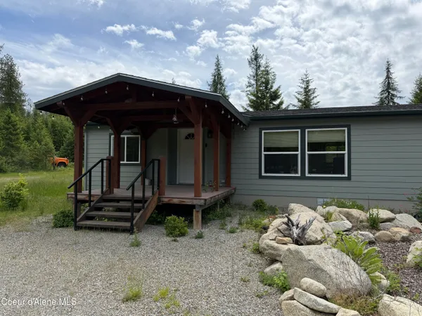 $875,000 | 12572 East Parks Road, Athol, ID 83801