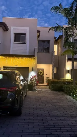 $4,200 | 20761 Northeast 2nd Court, Miami, FL 33179
