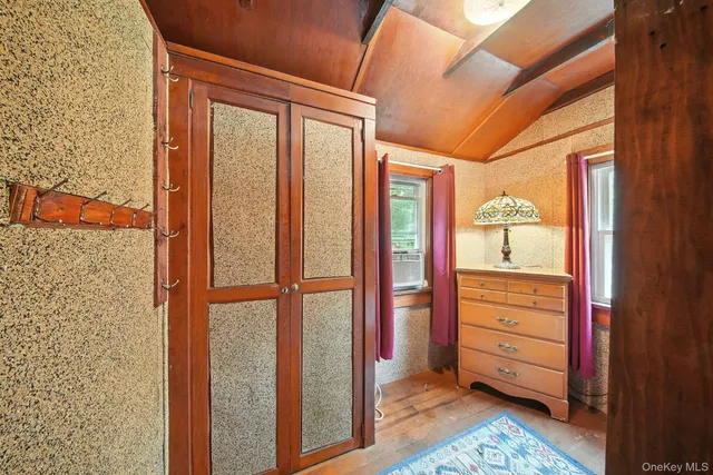 a view of walk in closet