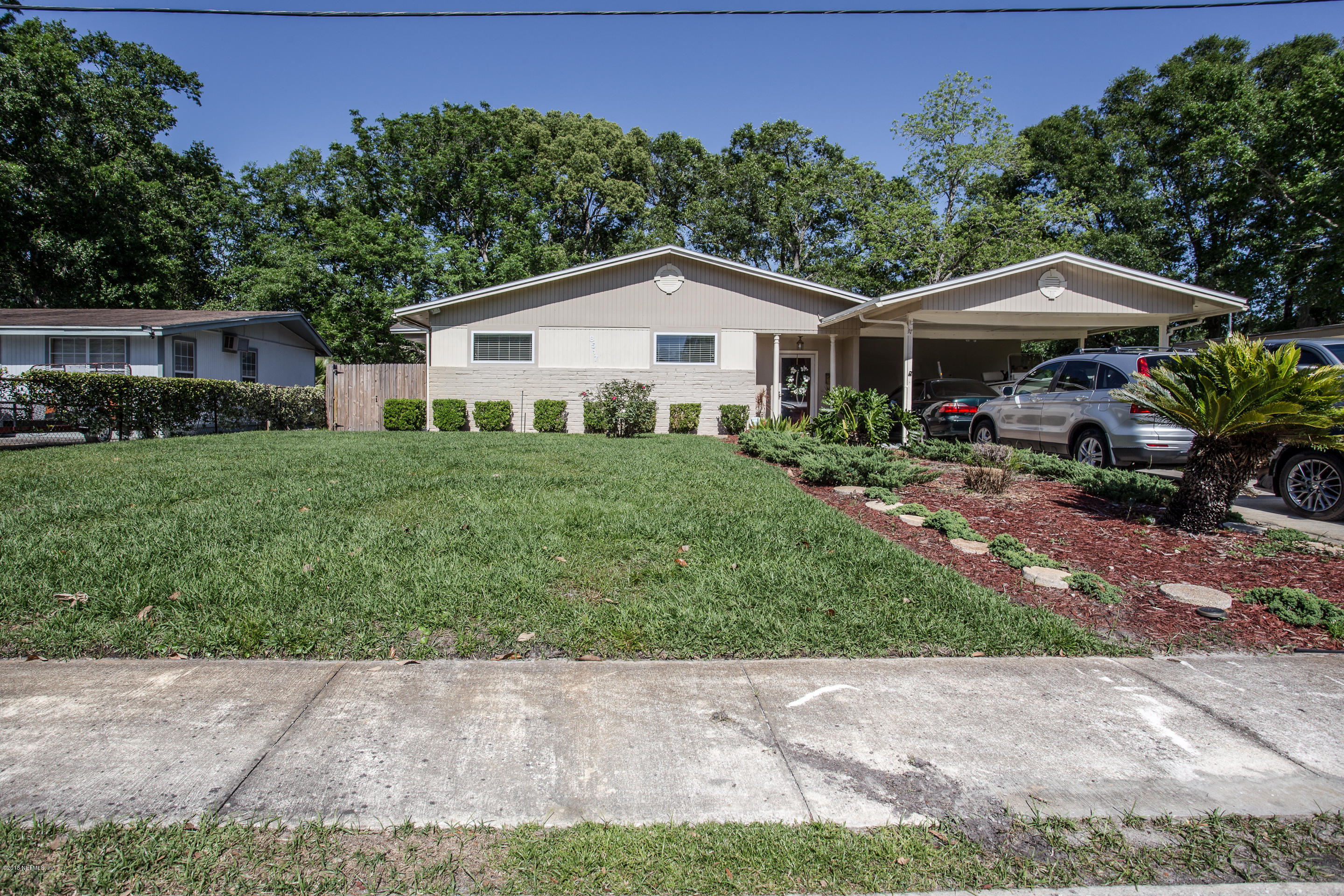 8517 Laurens Road Jacksonville, FL 32208 - Photo 3 of 32 laurenst (15 of 48)