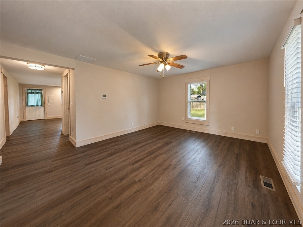 411 West North Street Eldon, MO 65026 - Photo 5 of 37