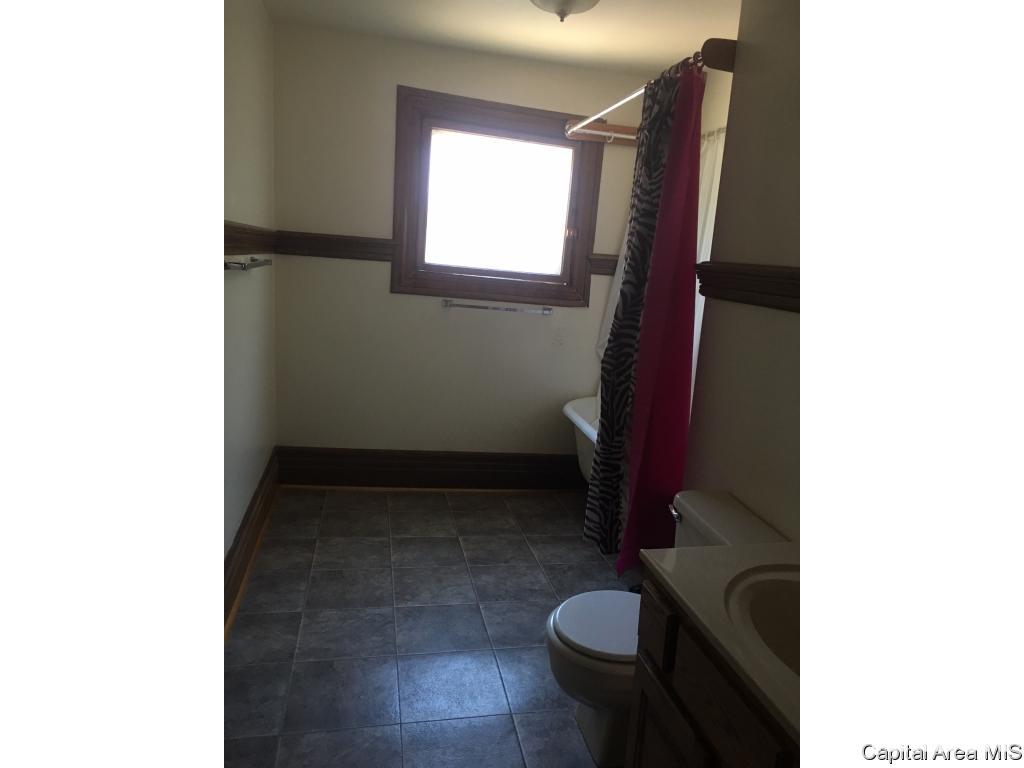 911 North 6th Street Springfield, IL 62702 - Photo 17 of 23