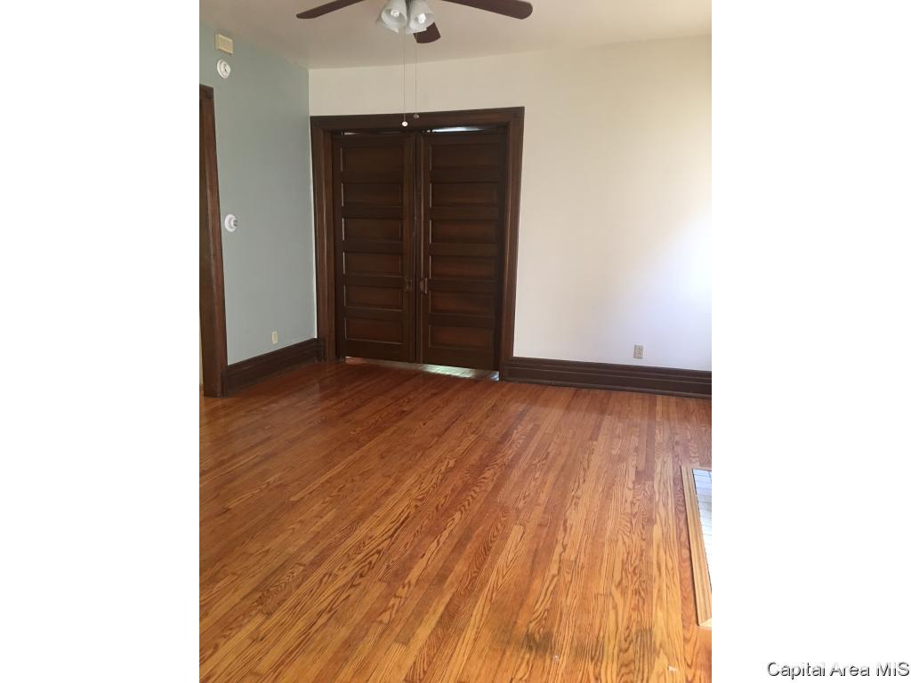 911 North 6th Street Springfield, IL 62702 - Photo 6 of 23