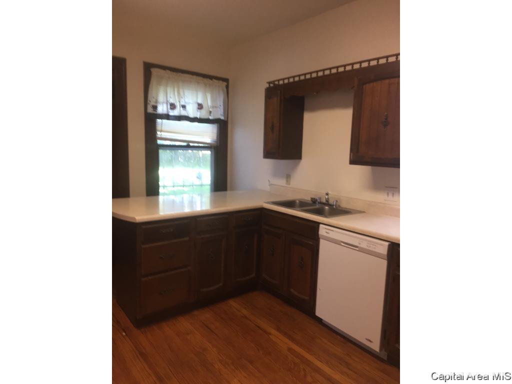 911 North 6th Street Springfield, IL 62702 - Photo 9 of 23