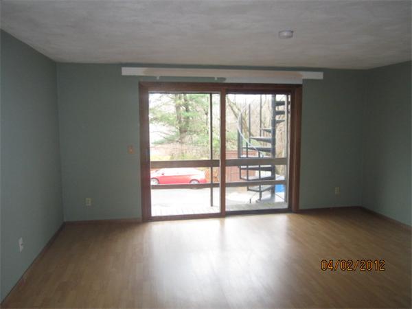 514 High Street, Unit 4 Clinton, MA 01510 - Photo 3 of 14 Gallery Image 3