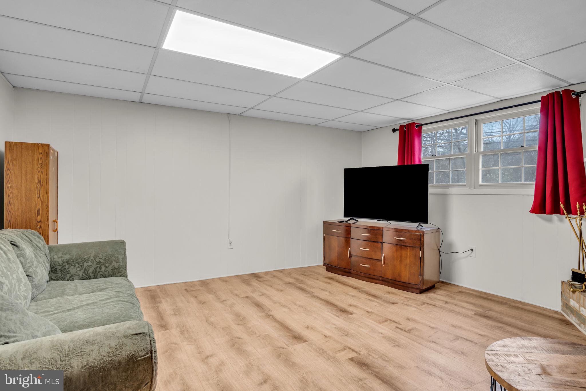 7169 Chambers Hill Road Harrisburg, PA 17111 - Photo 12 of 25