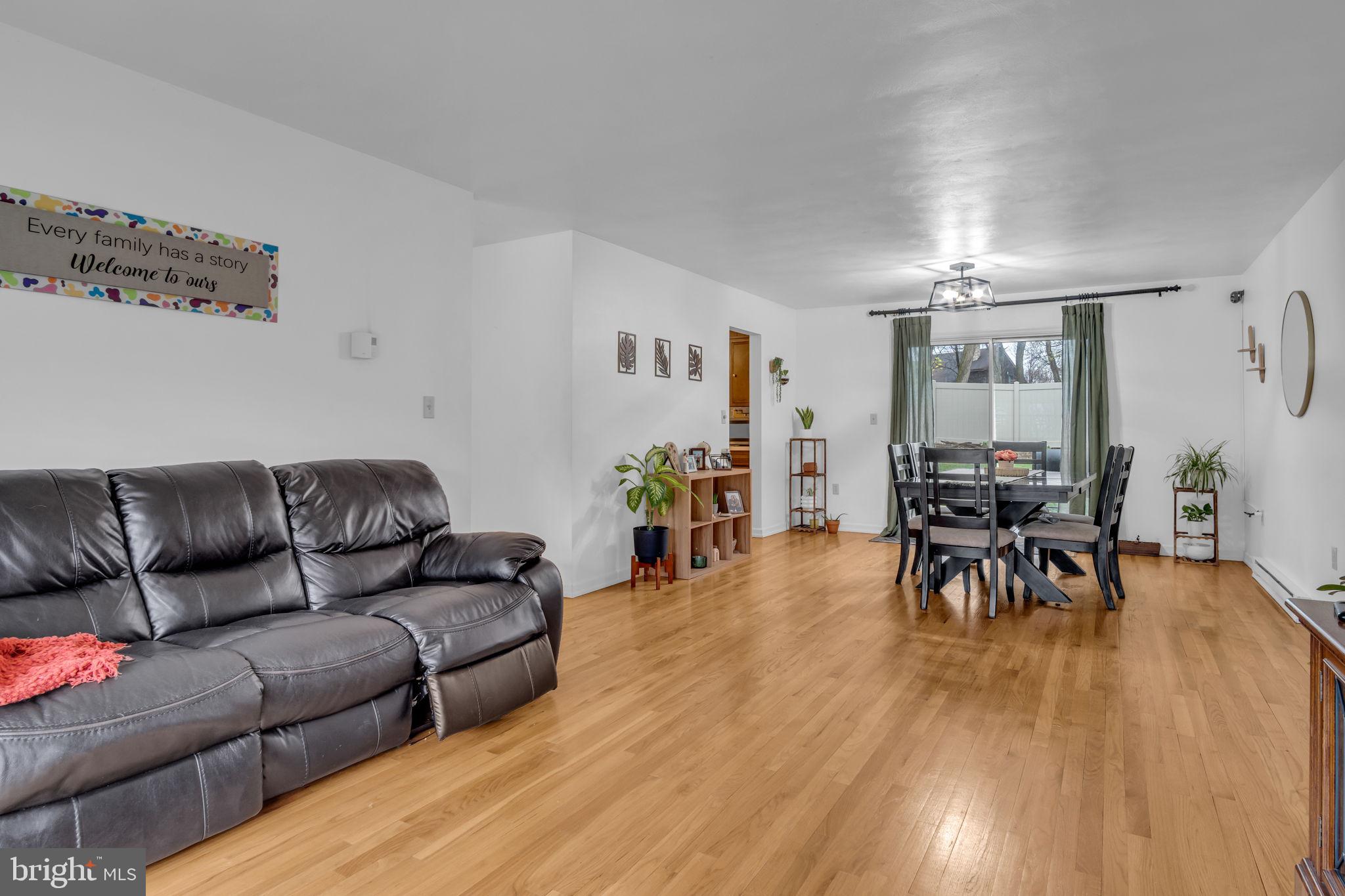 7169 Chambers Hill Road Harrisburg, PA 17111 - Photo 5 of 25