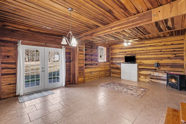 a view of a storage & utility room
