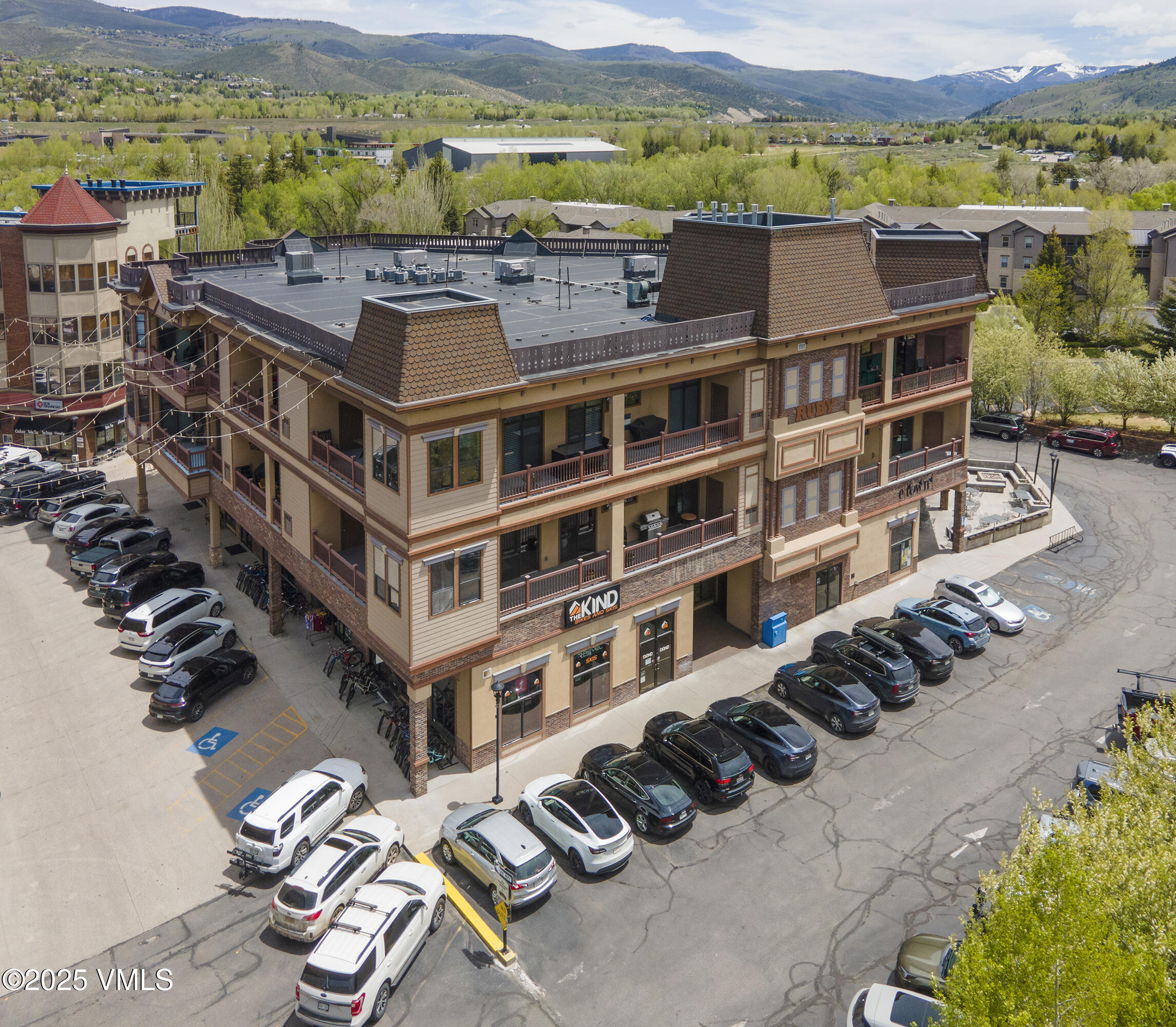 295 Main Street, Unit R306 Edwards, CO 81632 - Photo 34 of 40 295-Main-St-R-306_36