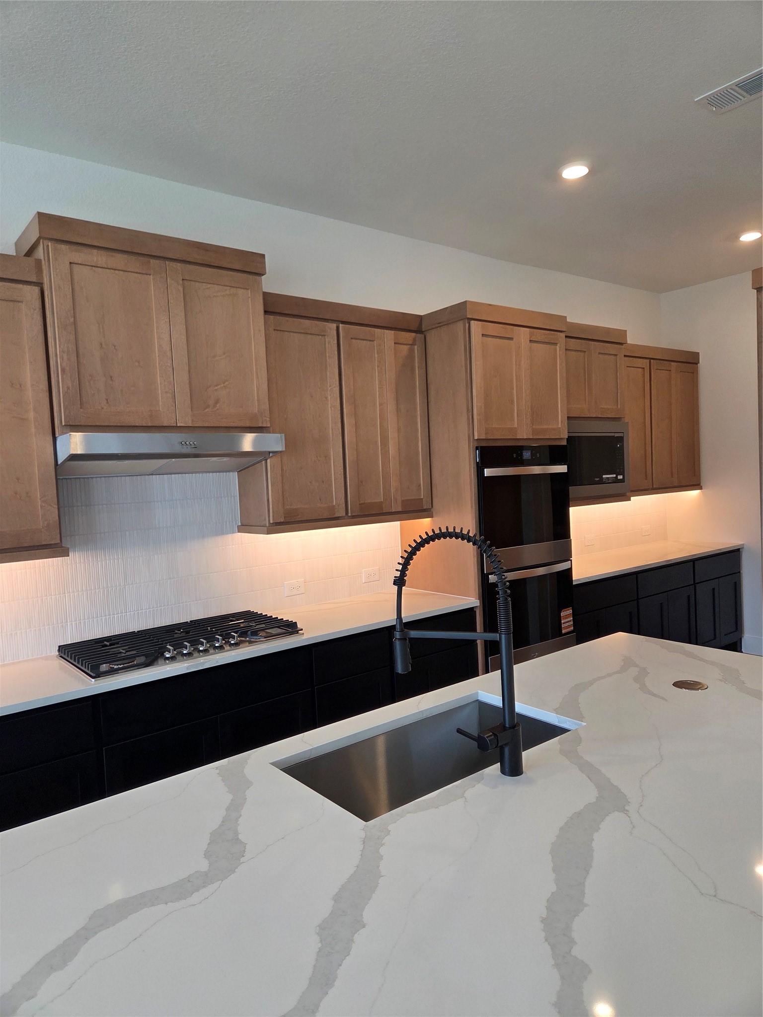 16127 Rustling Wds Road Conroe, TX 77302 - Photo 4 of 7