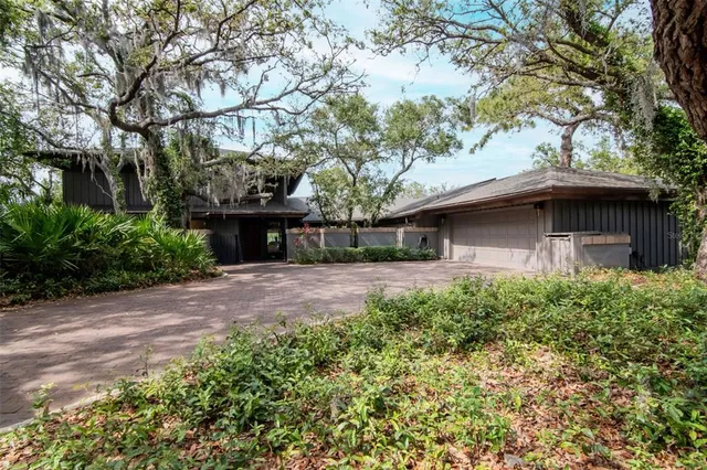 $1,650,000 | 1296 Weybridge Lane, Dunedin, FL 34698