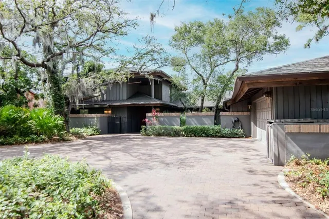 $1,650,000 | 1296 Weybridge Lane, Dunedin, FL 34698