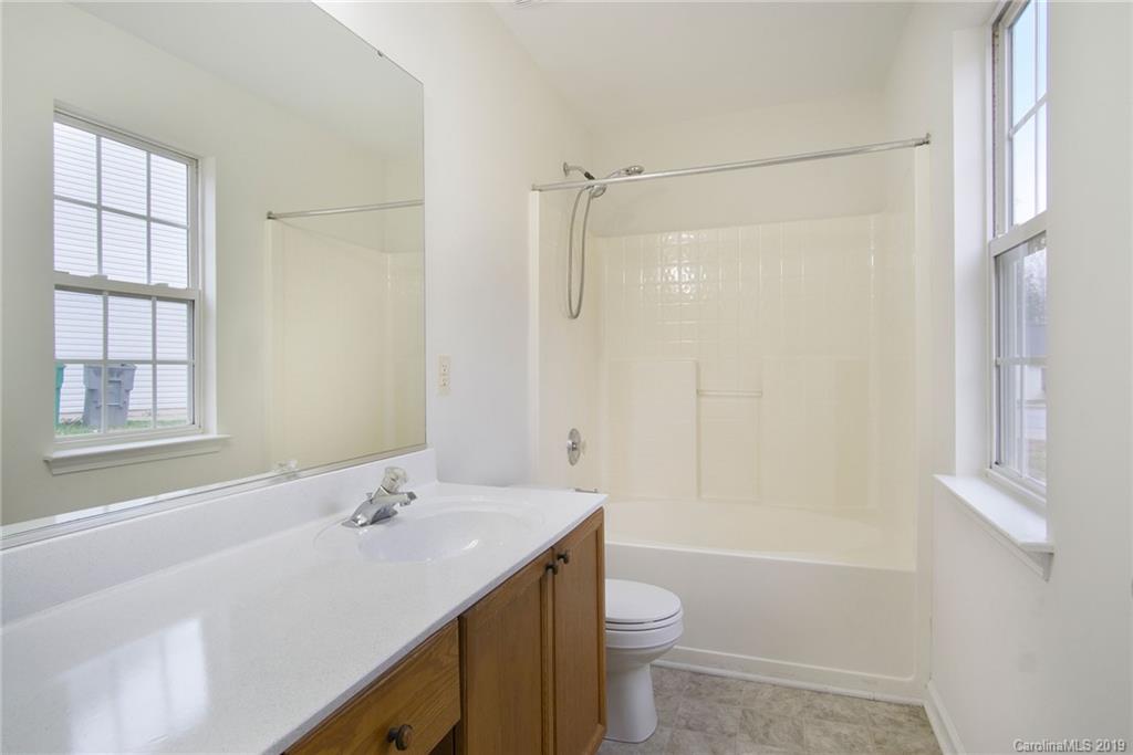 3306 Nevin Brook Road Charlotte, NC 28269 - Photo 13 of 16 Gallery Image 13