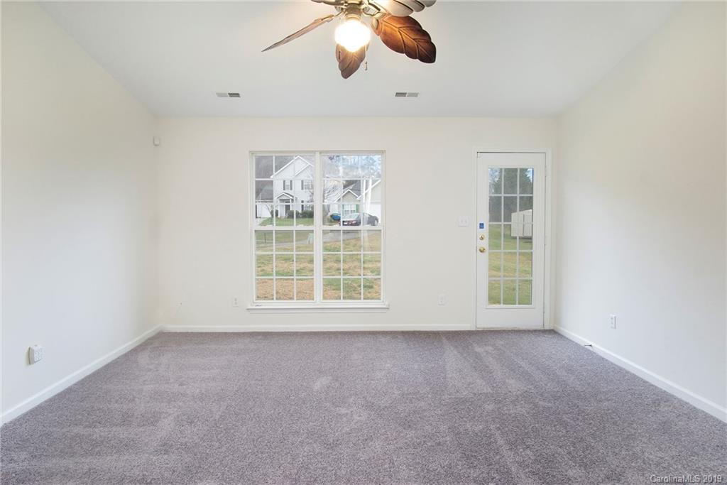 3306 Nevin Brook Road Charlotte, NC 28269 - Photo 4 of 16 Gallery Image 4