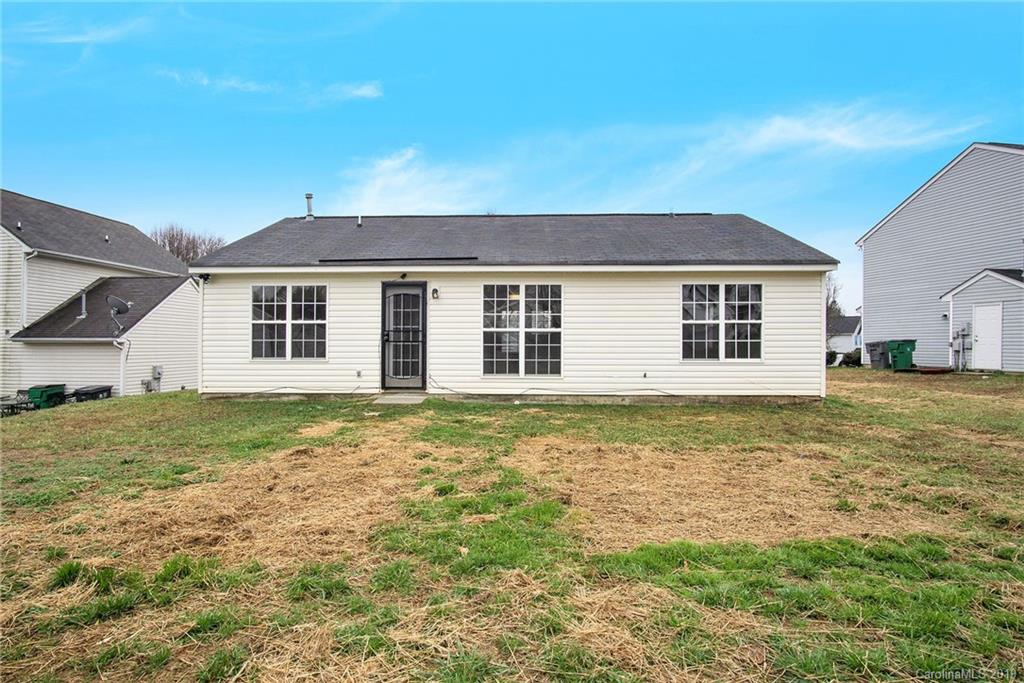 3306 Nevin Brook Road Charlotte, NC 28269 - Photo 5 of 16 Gallery Image 5