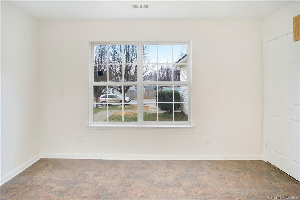3306 Nevin Brook Road Charlotte, NC 28269 - Photo 9 of 16 Gallery Image 9