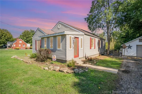 $209,900 | 2928 Green Valley Road, New Albany, IN 47150