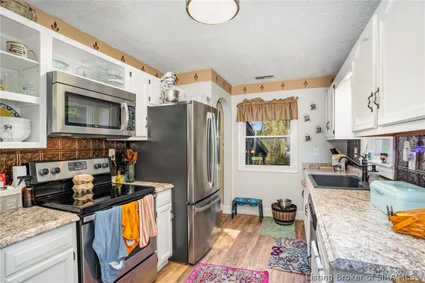 $209,900 | 2928 Green Valley Road, New Albany, IN 47150