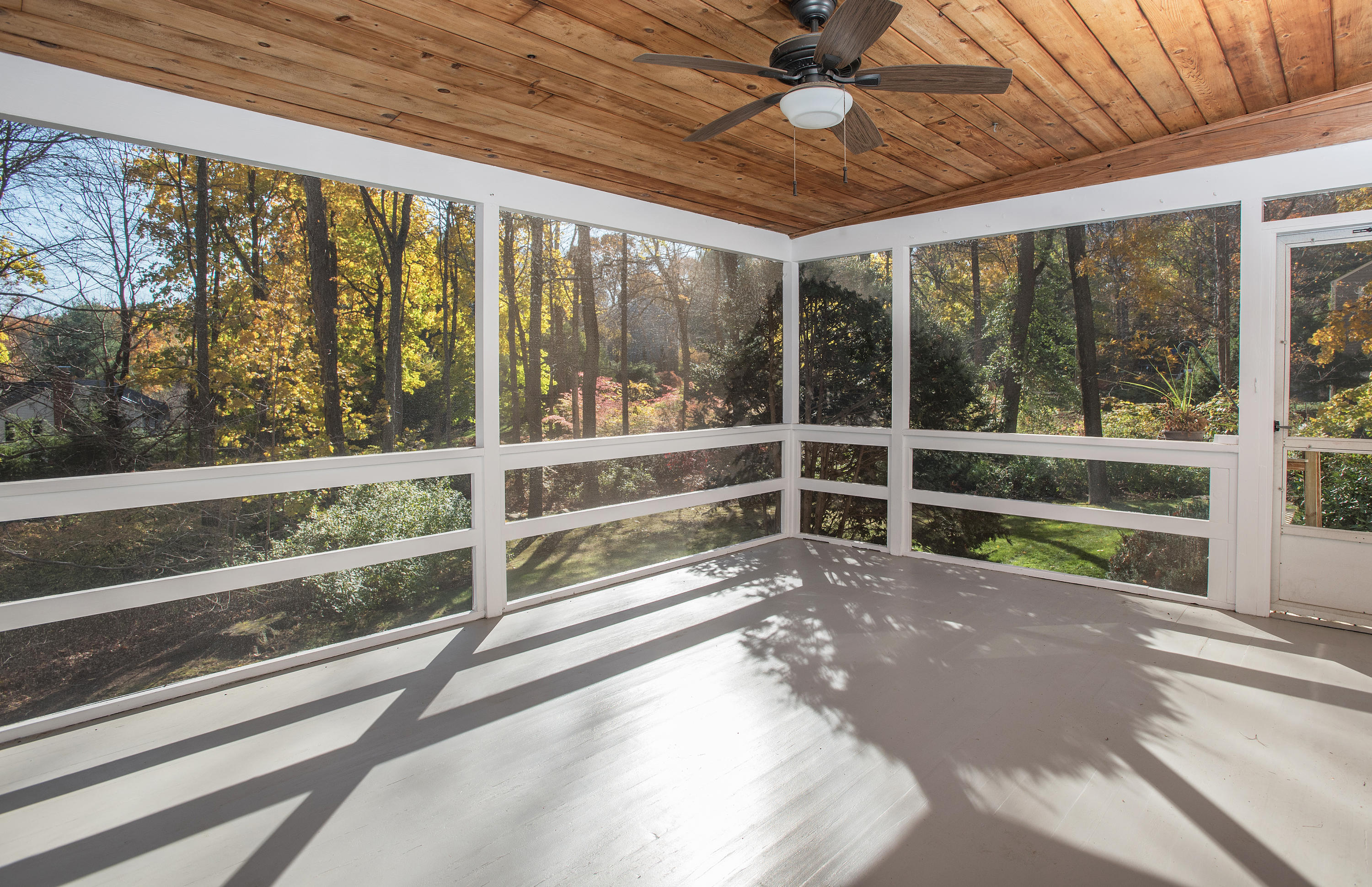 32 Putnam Road New Canaan, CT 06840 - Photo 8 of 25 32Putnam-20