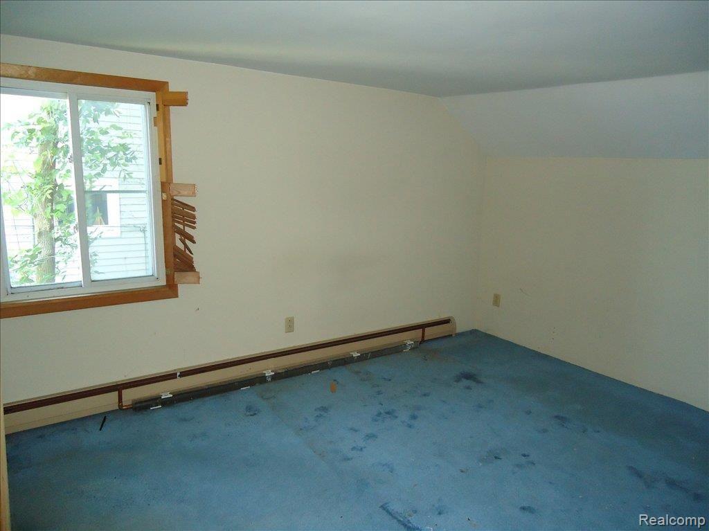 451 Heights Road Lake Orion, MI 48362 - Photo 11 of 19 BEDROOM 1