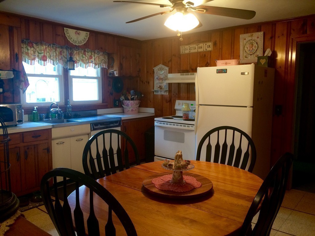681 River Road Agawam, MA 01001 - Photo 10 of 26 Gallery Image 10