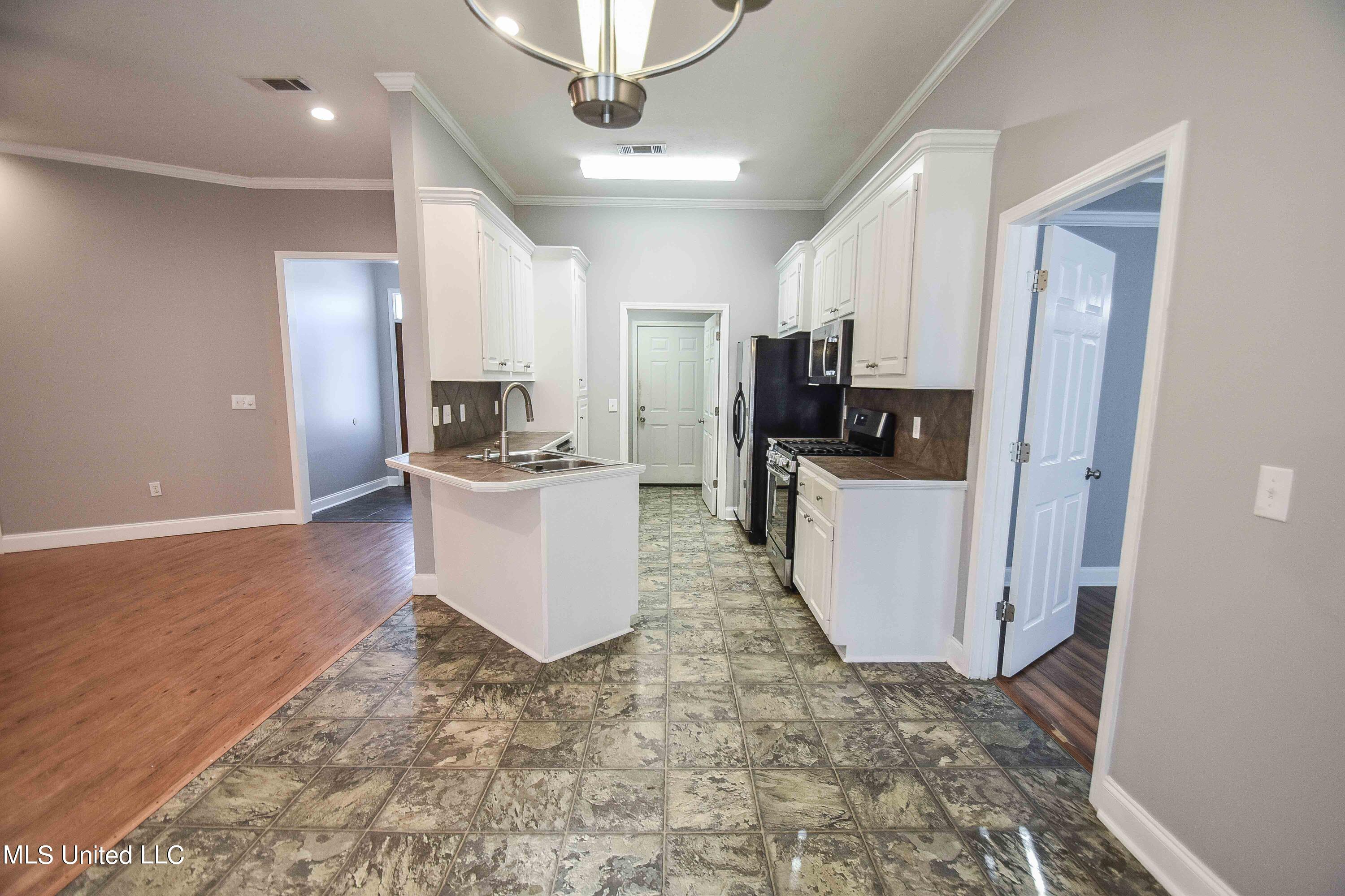 112 Ash Ridge Place Pearl, MS 39208 - Photo 16 of 32 image-16
