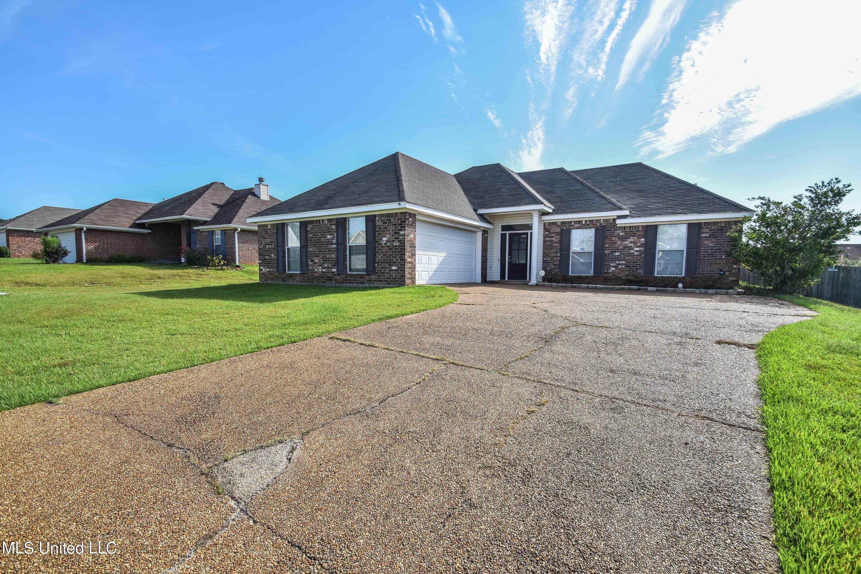 112 Ash Ridge Place Pearl, MS 39208 - Photo 2 of 32 image-2