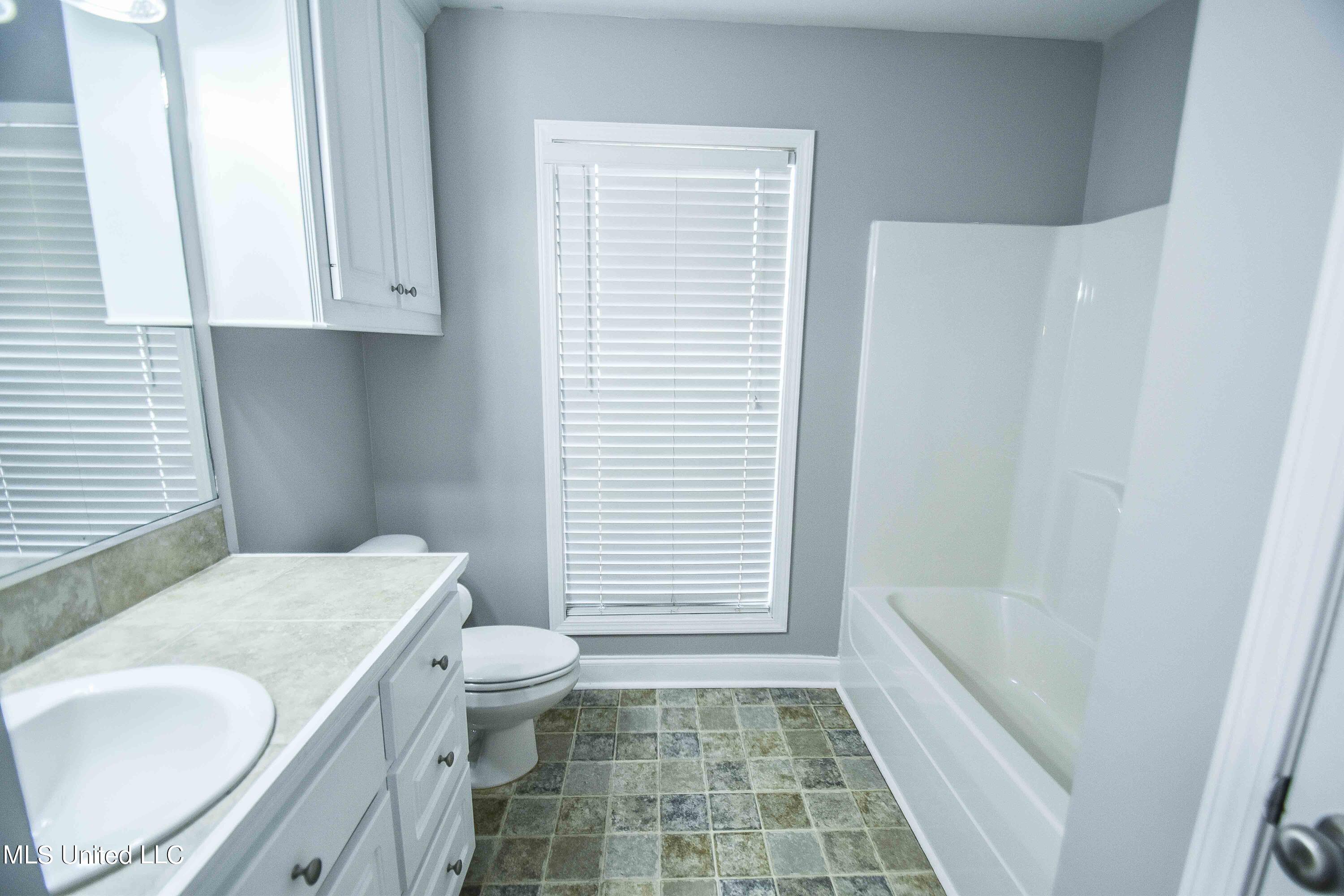 112 Ash Ridge Place Pearl, MS 39208 - Photo 8 of 32 image-8