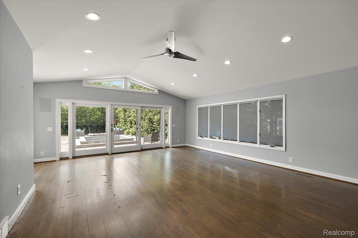 1051 Devonshire Road Grosse Pointe, MI 48230 - Photo 29 of 99 050-1051 Devonshire-49.jpg
