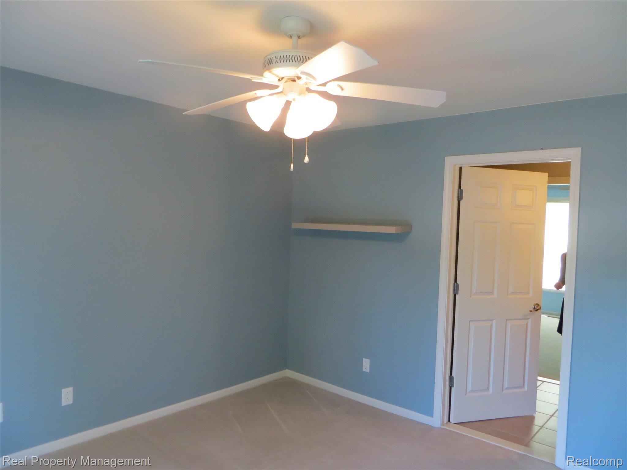 5650 Stonehaven Boulevard Rochester, MI 48306 - Photo 22 of 59 IMG_6640.JPG