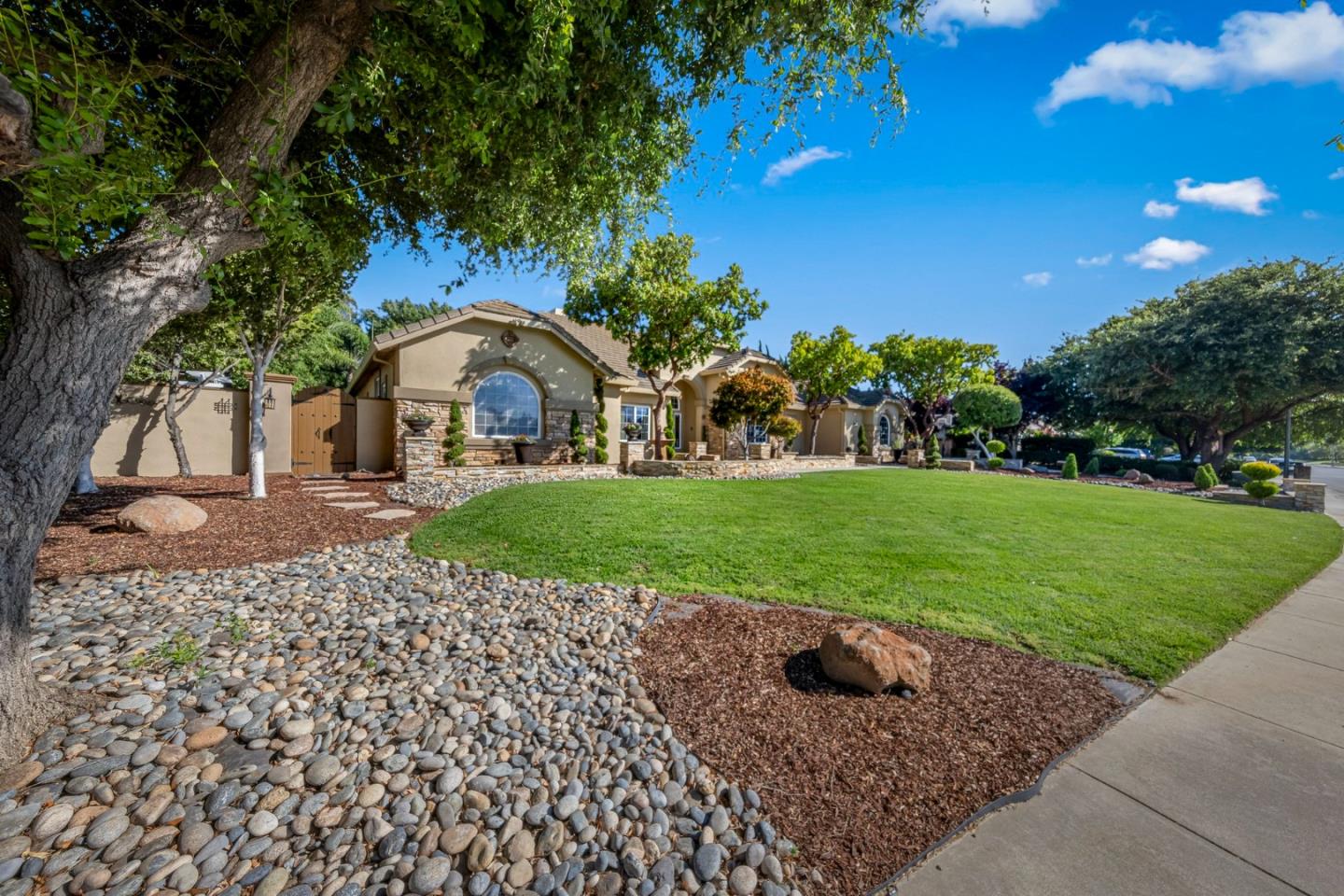 1980 Pear Drive Morgan Hill, CA 95037 - Photo 6 of 100