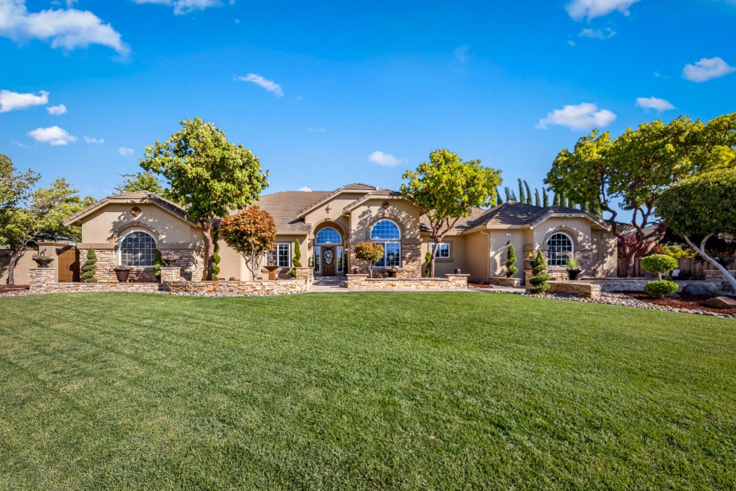 1980 Pear Drive Morgan Hill, CA 95037 - Photo 7 of 100