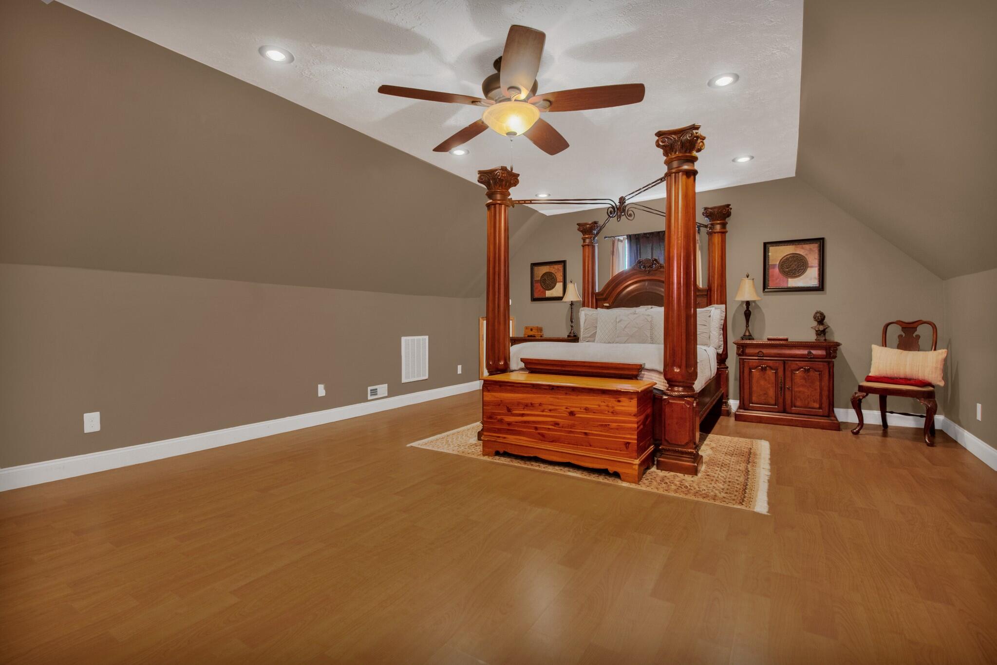 204 North Cromwell Road Savannah, GA 31410 - Photo 17 of 40 4609 Lobelia Rd (33 of 42)